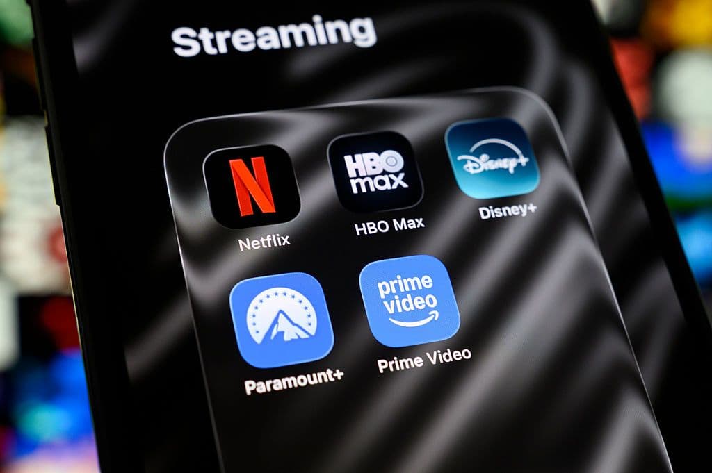 Ampere Analysis raporuna göre Netflix ve Disney+ yabancı yapımlara yöneliyor